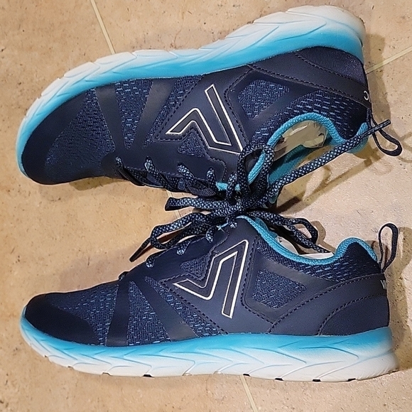 VIONIC Miles Walking Shoe Sneaker Orthotic Arch Support - Picture 2 of 10